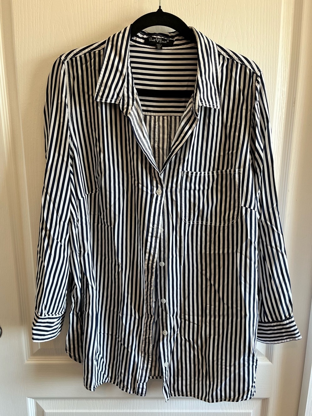 Velvet Heart Navy & White Striped Oversized Button Down Blouse 100% Rayon - Picture 3 of 12